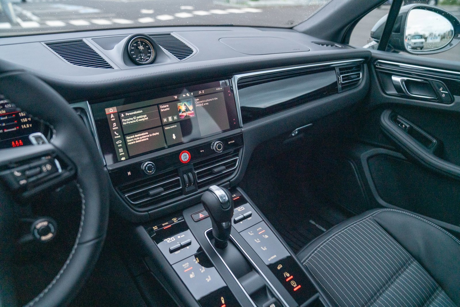 New 2026 Porsche Macan Turbo image 17