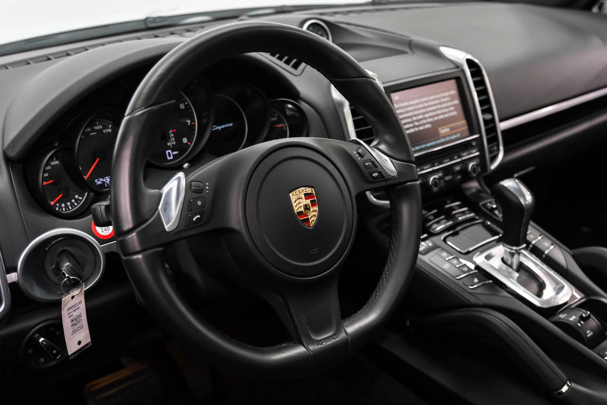 Used 2014 Porsche Cayenne Platinum Edition AWD/4WD image 16
