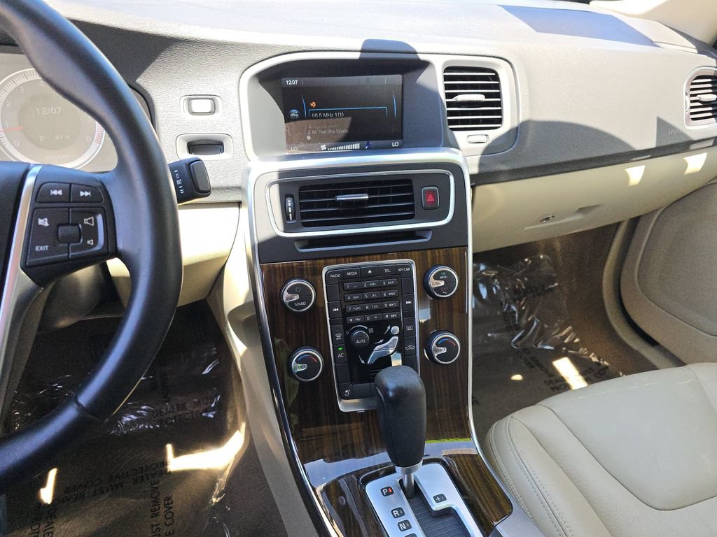 Used 2012 Volvo S60 T5 FWD image 25