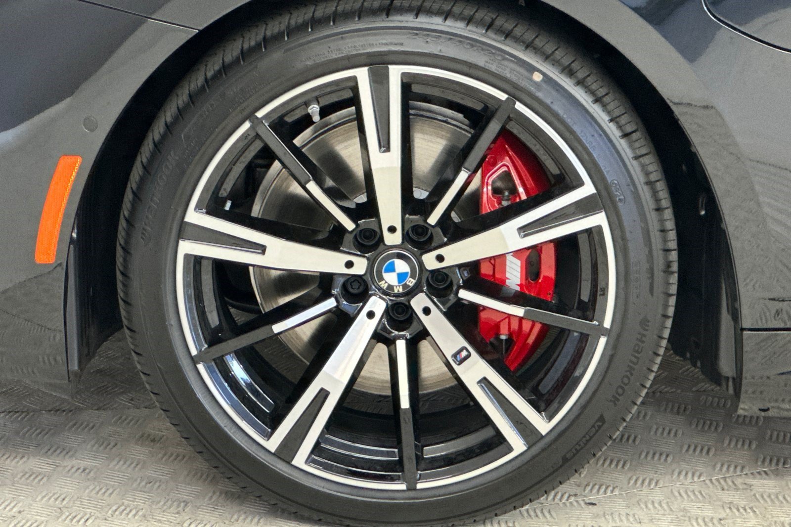New 2027 BMW 550e xDrive AWD/4WD image 12