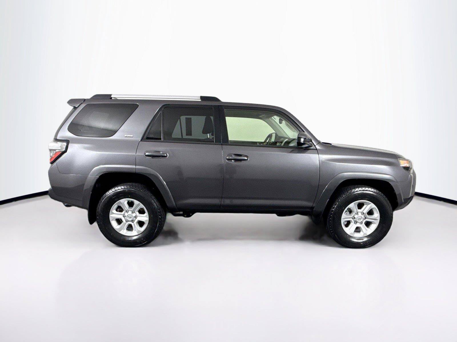 Used 2021 Toyota 4Runner SR5 AWD/4WD image 9