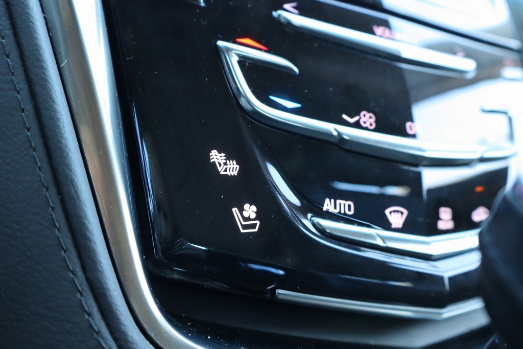 Used 2019 Cadillac CTS Luxury image 11