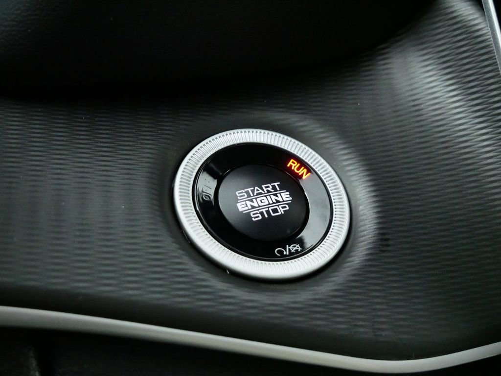 Certified 2024 Jeep Grand Cherokee Altitude image 53