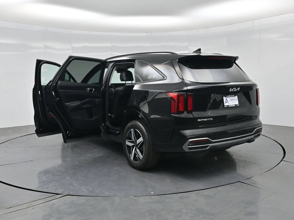 Used 2023 Kia Sorento S w/ Panoramic Sunroof Package FWD image 43