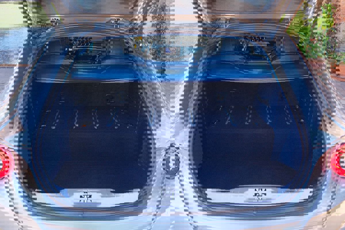 Used 2012 Ferrari FF image 35