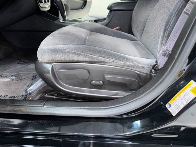 Used 2014 Chevrolet Impala Limited LS FWD image 2