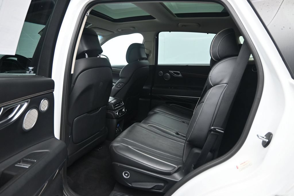 Used 2023 Genesis GV80 3.5T Advanced + w/ Cargo Package AWD/4WD image 25