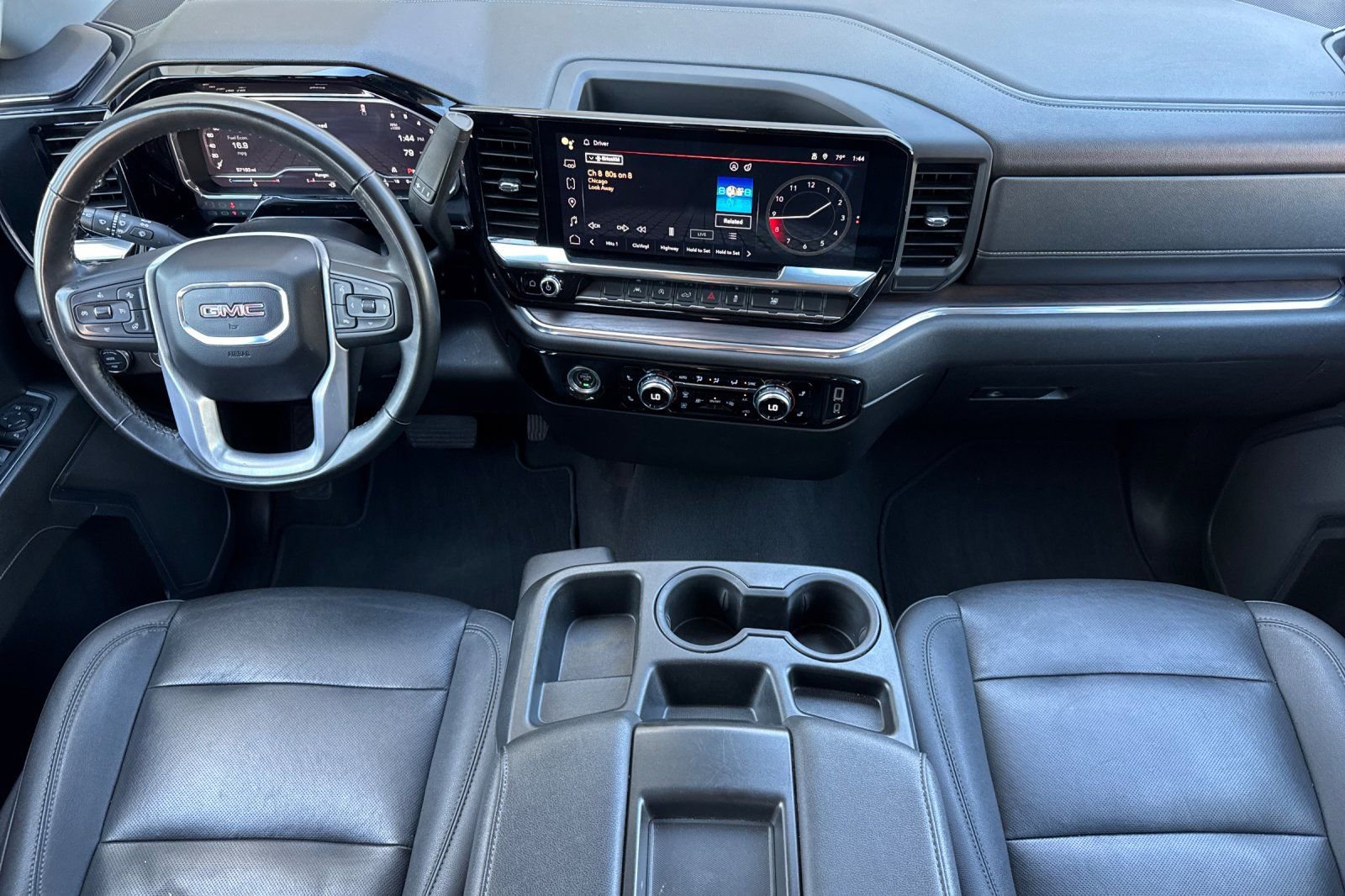 Used 2024 GMC Sierra 1500 SLT image 14