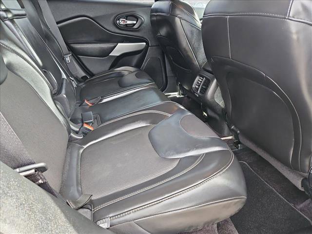 Used 2018 Jeep Cherokee Latitude Plus image 20