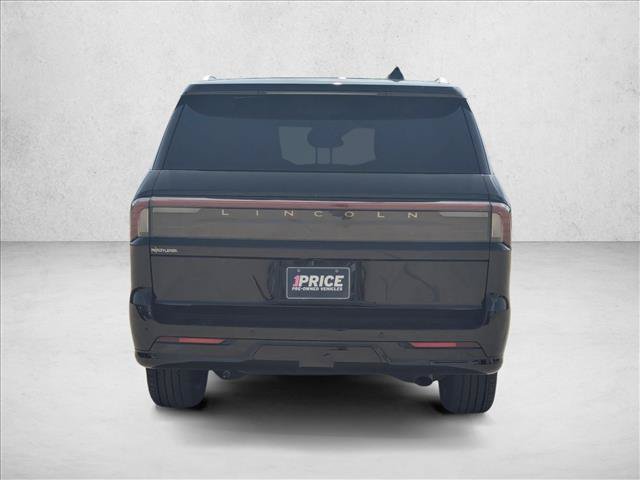 Used 2025 Lincoln Navigator L Black Label AWD/4WD image 5