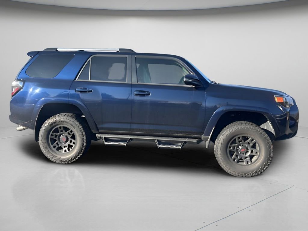 Used 2020 Toyota 4Runner SR5 Premium image 3