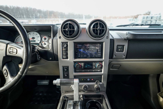 Used 2003 HUMMER H2 w/ Preferred Equipment Group image 28
