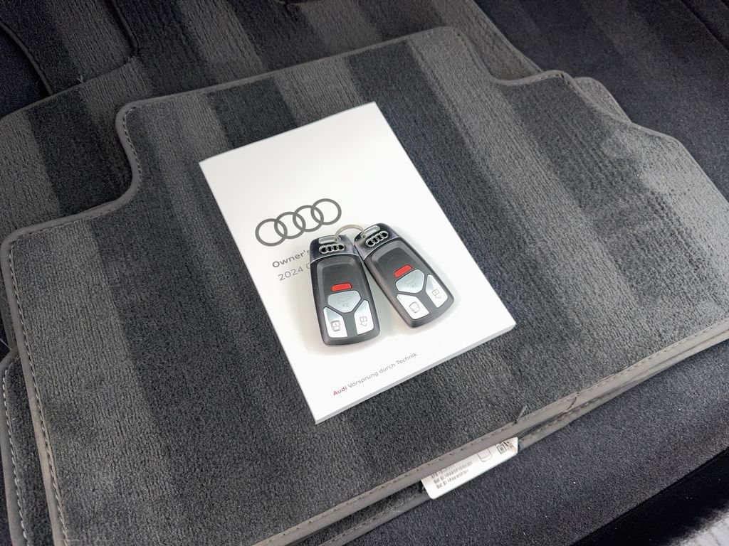 Used 2024 Audi Q5 2.0T Premium w/ Convenience Package AWD/4WD image 83
