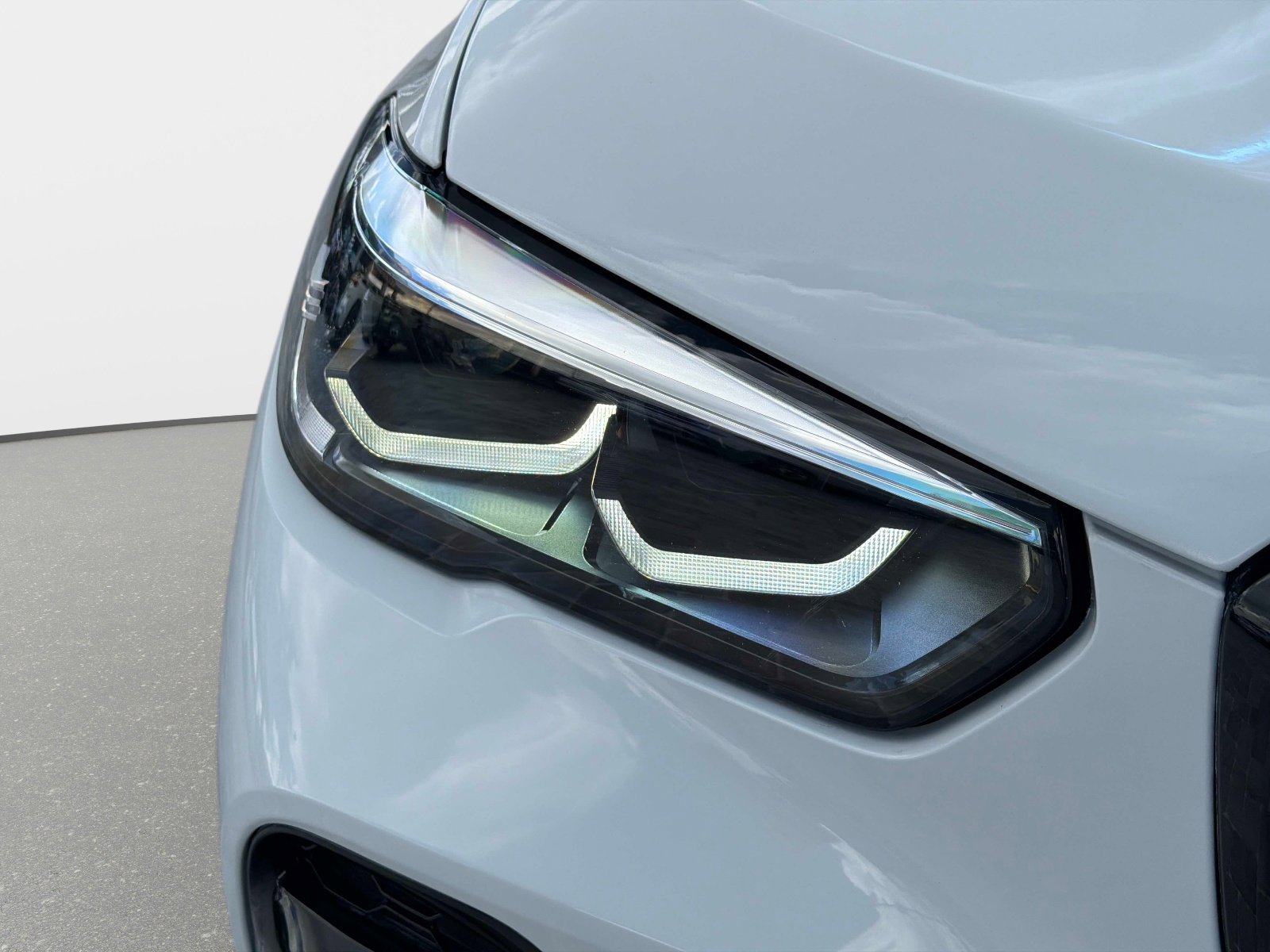 Used 2023 BMW X5 sDrive40i w/ M Sport Package RWD image 10