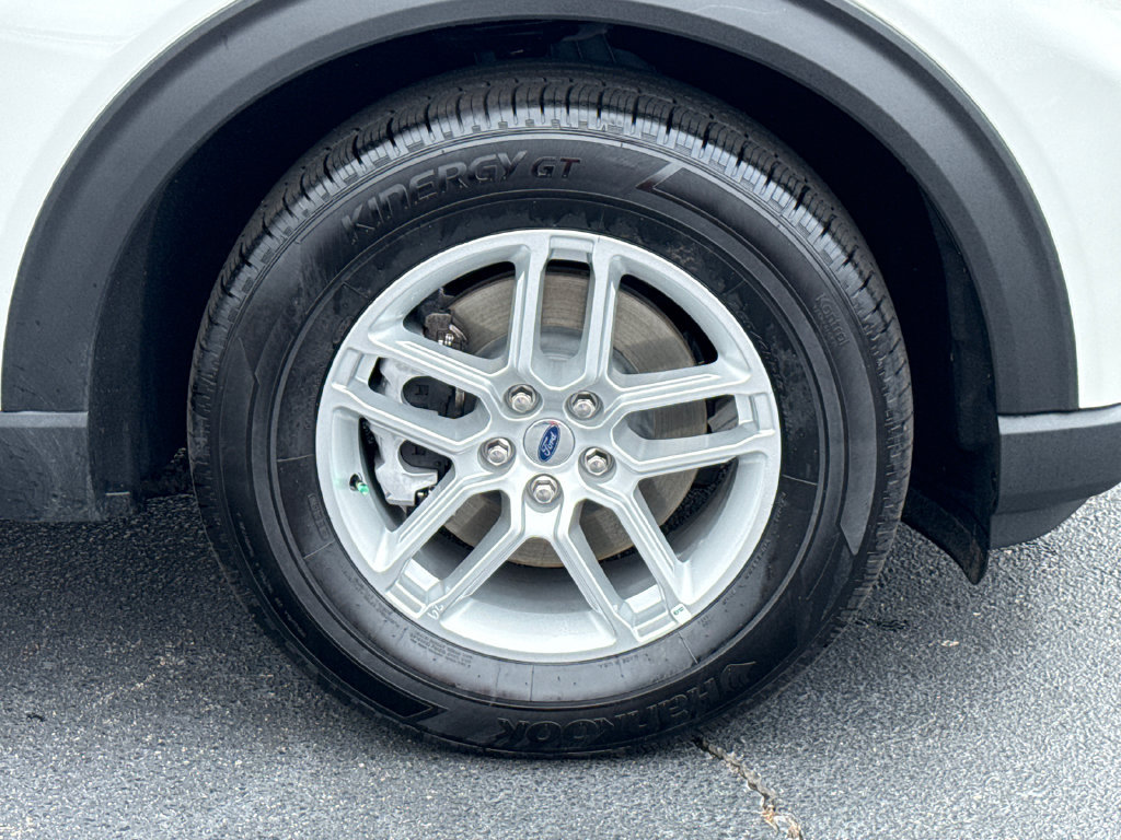 Certified 2026 Ford Explorer Active RWD image 12