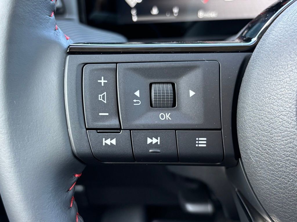 New 2026 Nissan Kicks SR FWD image 12