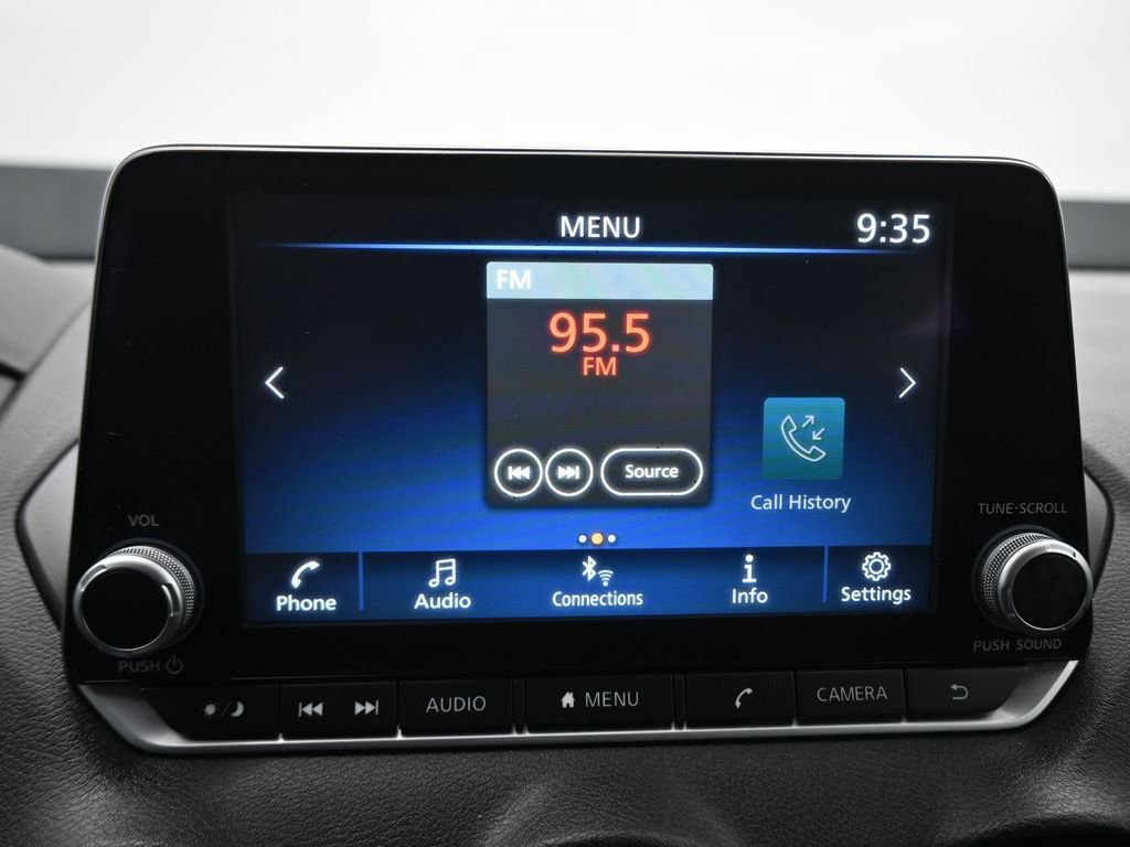 Used 2023 Nissan Sentra SV FWD image 17