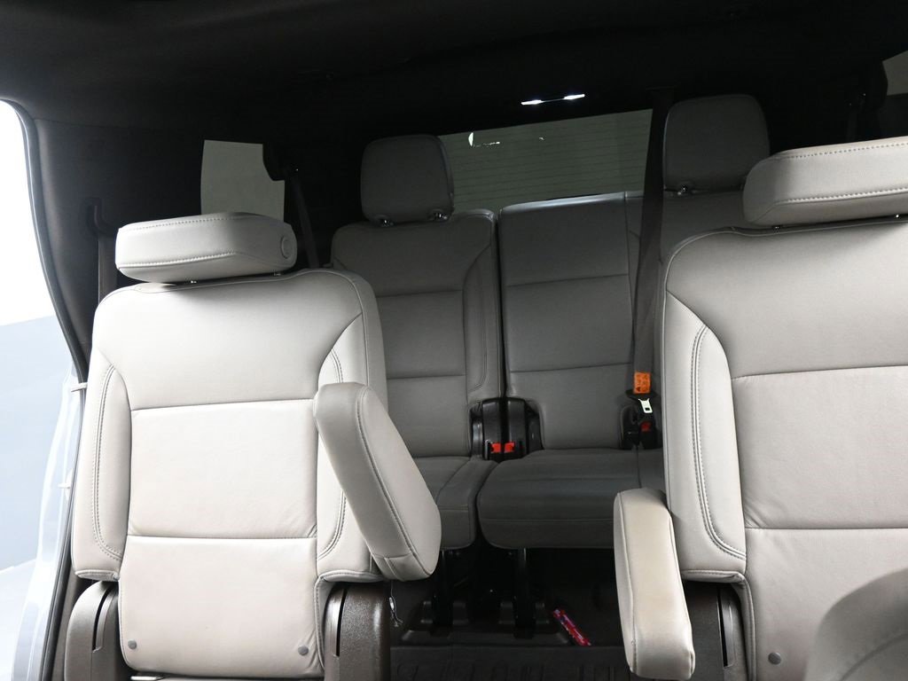 Used 2021 Chevrolet Tahoe Z71 w/ Z71 Off-Road Package image 6