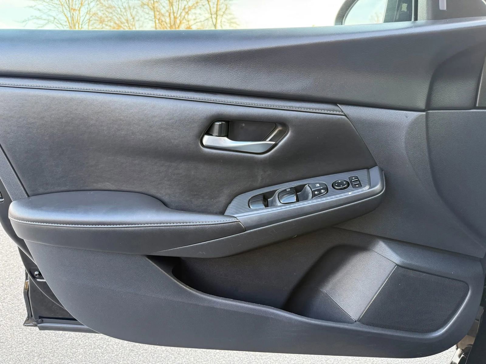 Used 2025 Nissan Sentra SV w/ All-Weather Package image 9