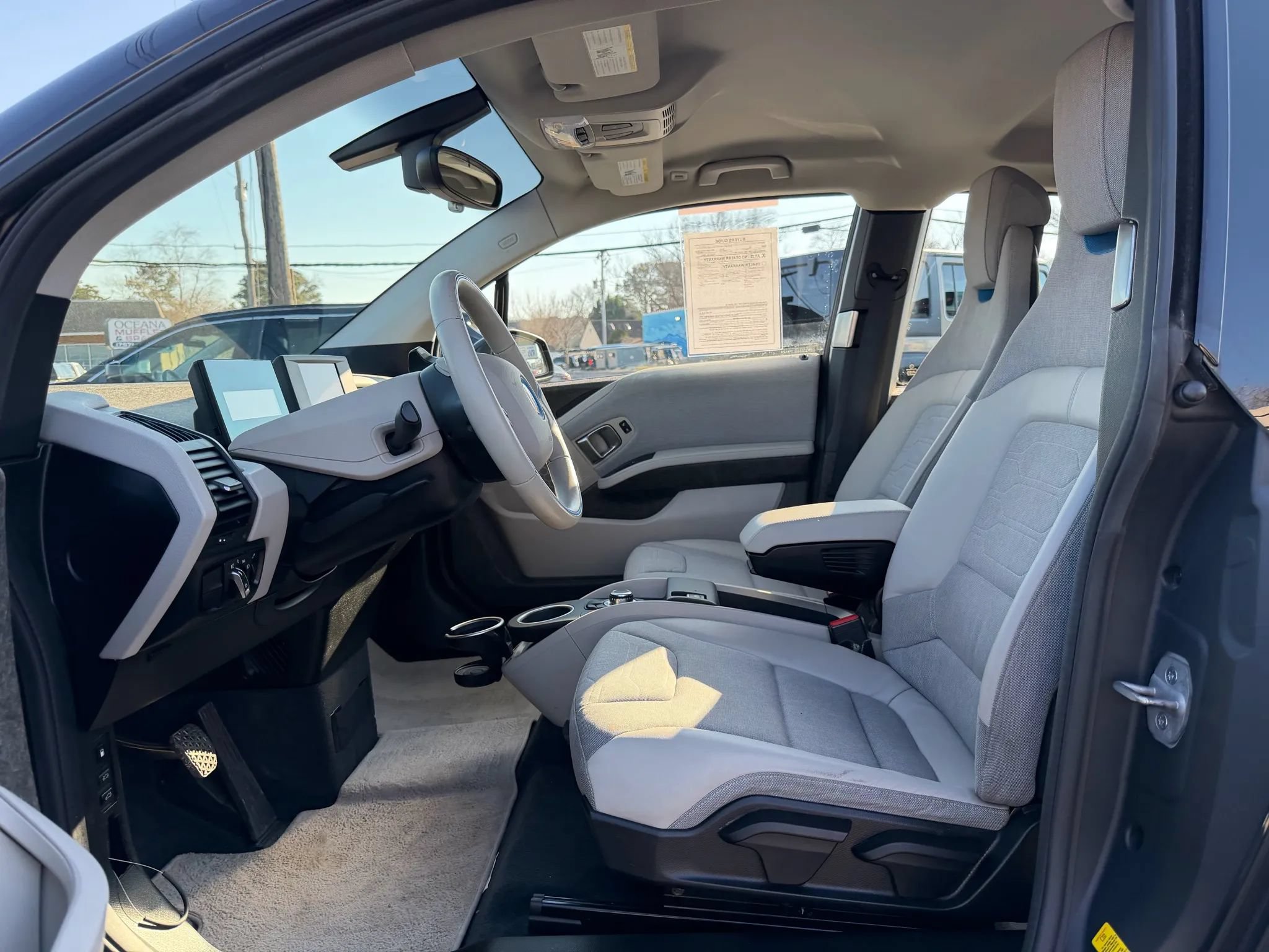 Used 2015 BMW i3 w/ Range Extender RWD image 12