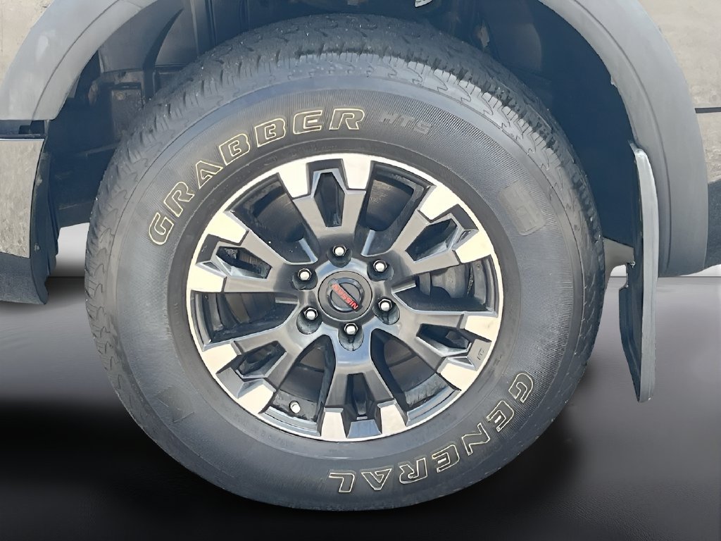Used 2022 Nissan Titan PRO-4X w/ Pro-4x Convenience Package AWD/4WD image 32