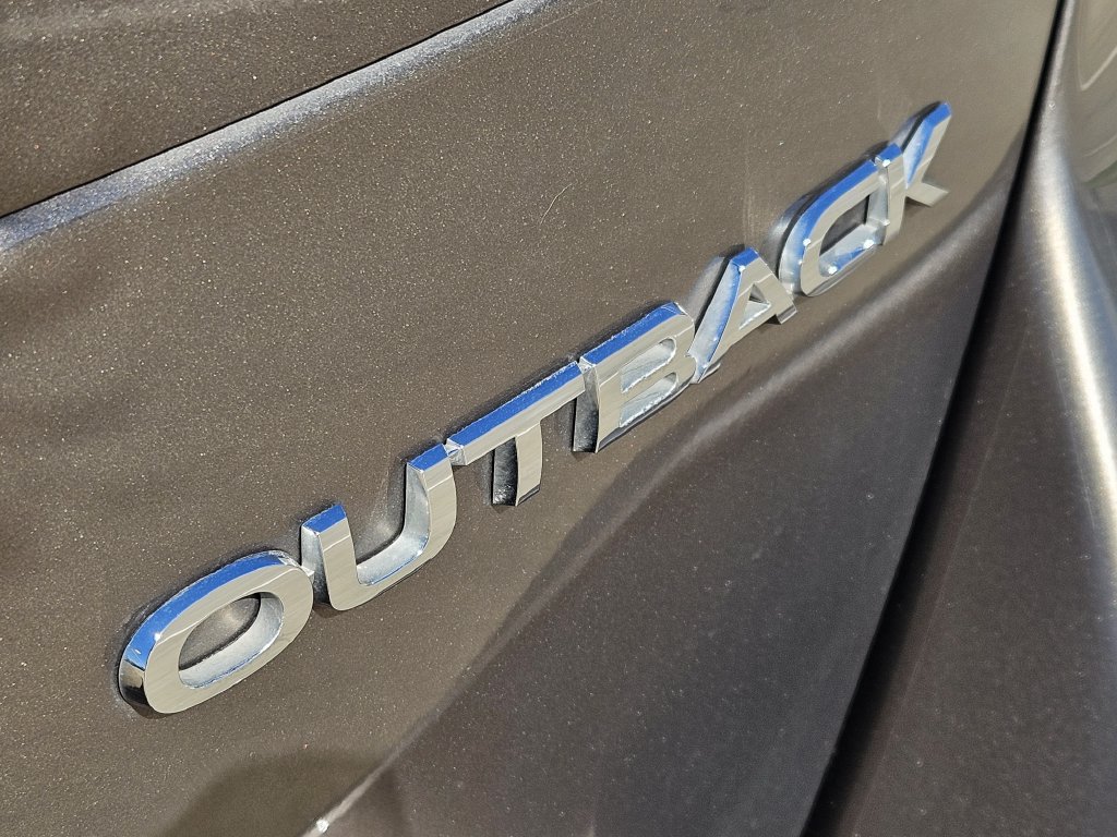 Used 2024 Subaru Outback Premium AWD/4WD image 11