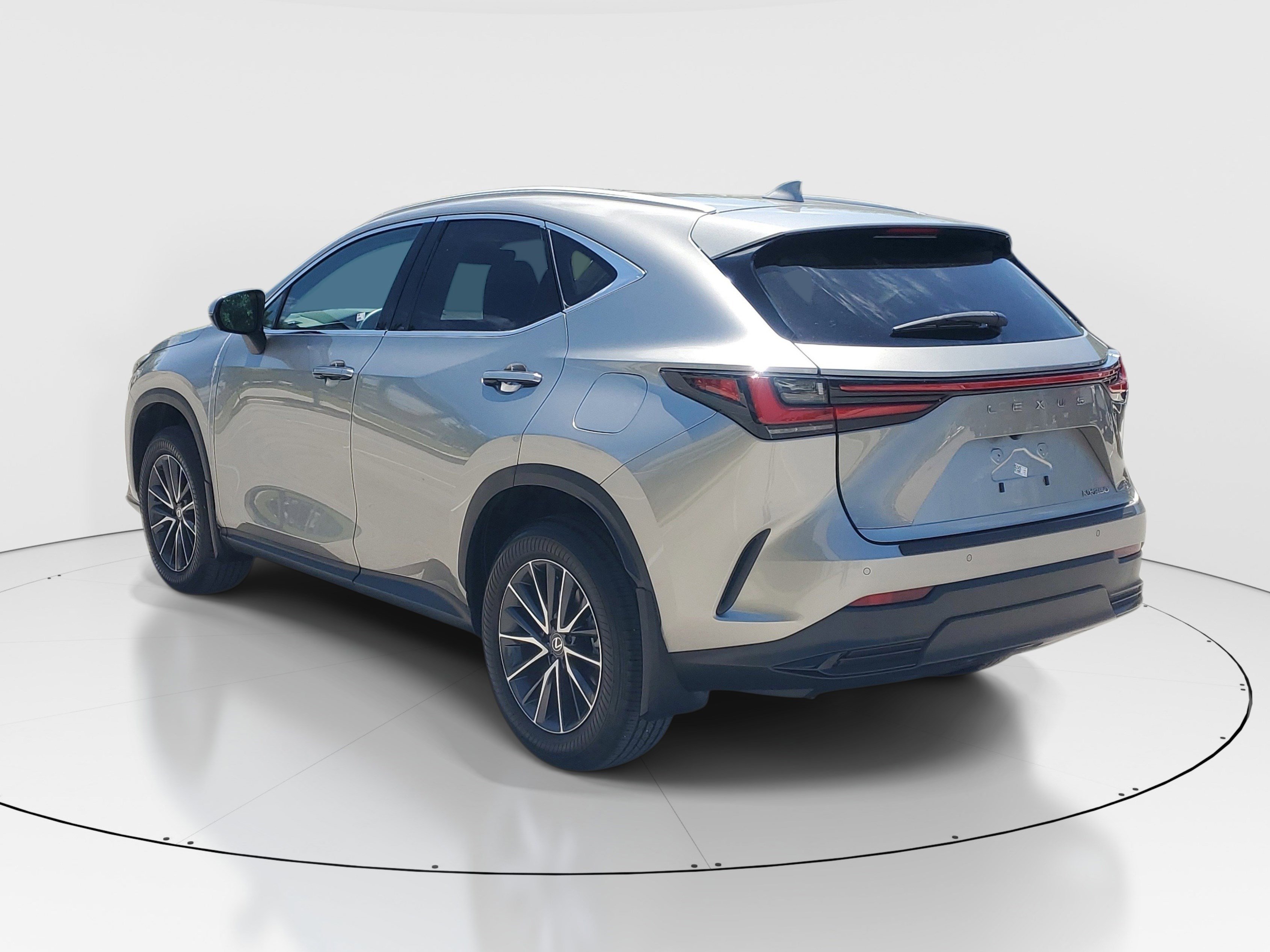 Used 2025 Lexus NX 250 FWD w/ Cold Area Package image 5