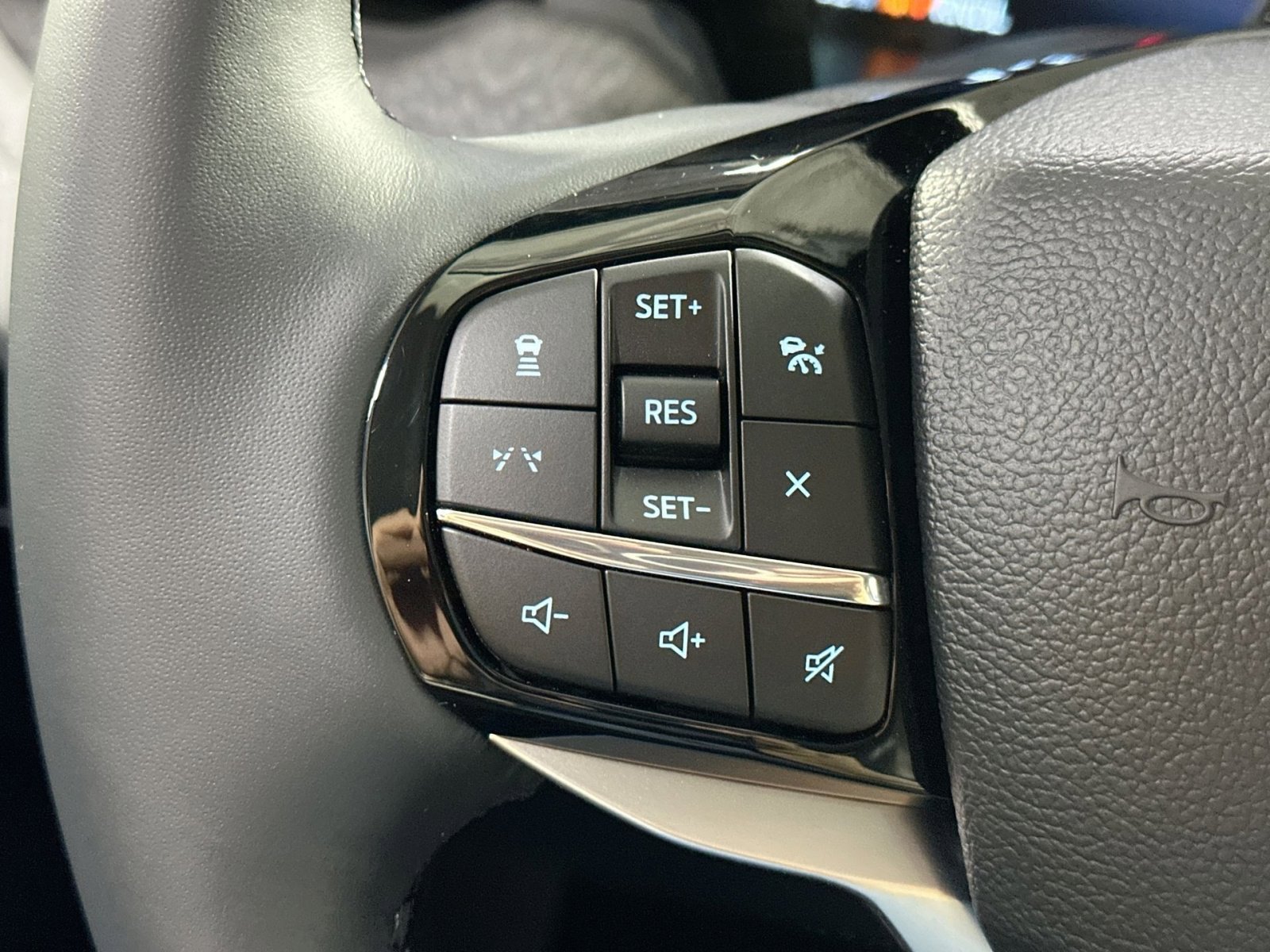 New 2026 Ford Explorer Platinum w/ LUX Leather Package image 21