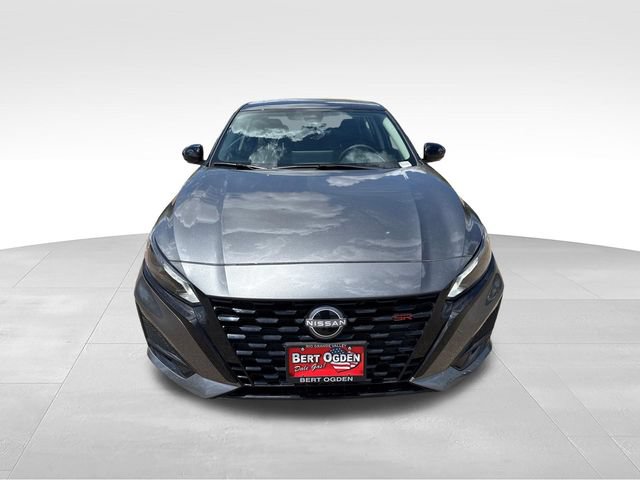 New 2026 Nissan Altima 2.5 SR w/ SR Premium Package FWD image 2