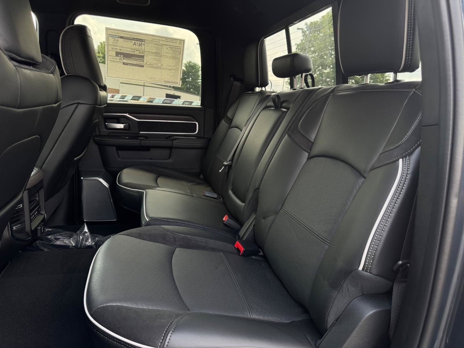 New 2027 RAM 2500 Laramie AWD/4WD image 11