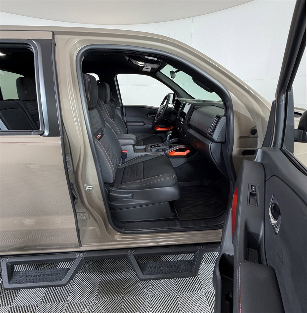 Used 2023 Nissan Frontier Pro-X w/ Technology Package image 6