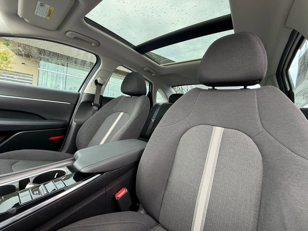 Certified 2021 Hyundai Sonata SEL w/ Convenience Package FWD image 12