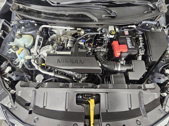 Used 2024 Nissan Rogue S image 11