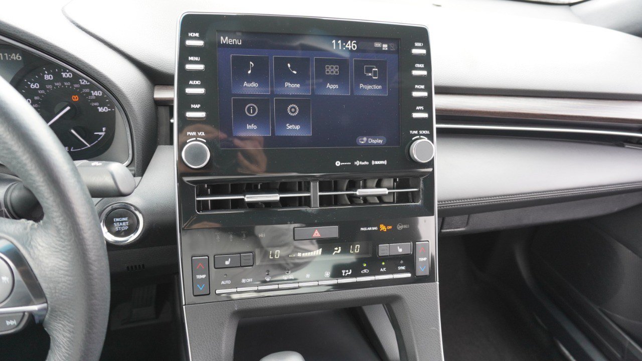 Used 2022 Toyota Avalon XLE FWD image 16