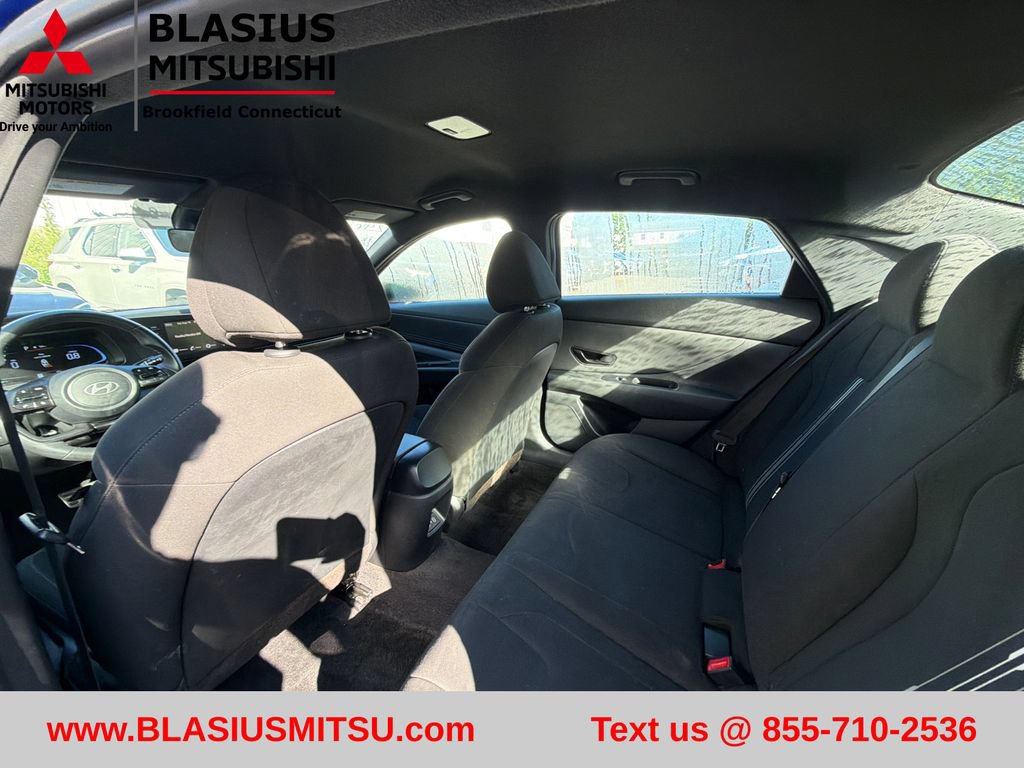 Used 2025 Hyundai Elantra Sport FWD image 29