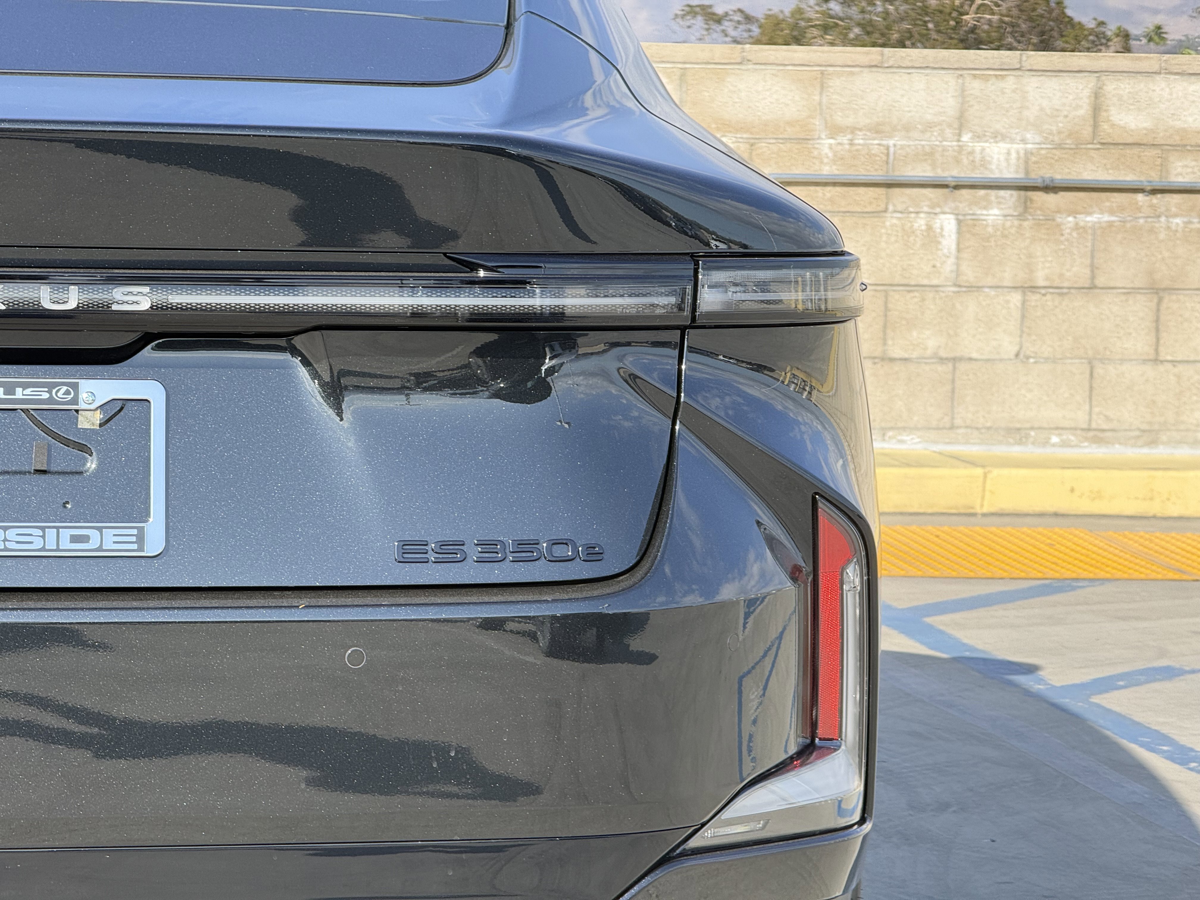 New 2026 Lexus ES 350e FWD image 12