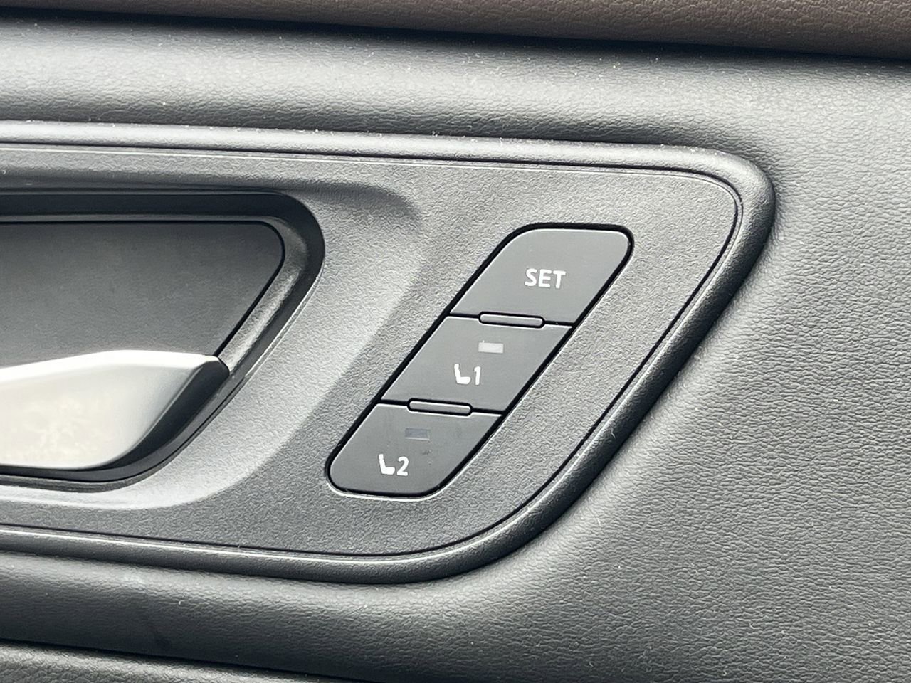 Certified 2023 Nissan Rogue SL w/ SL Premium Package image 15