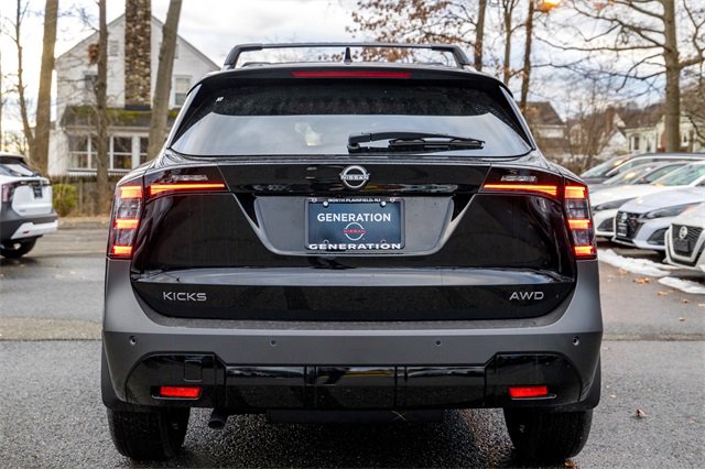 New 2026 Nissan Kicks SV w/ Charging Package image 6