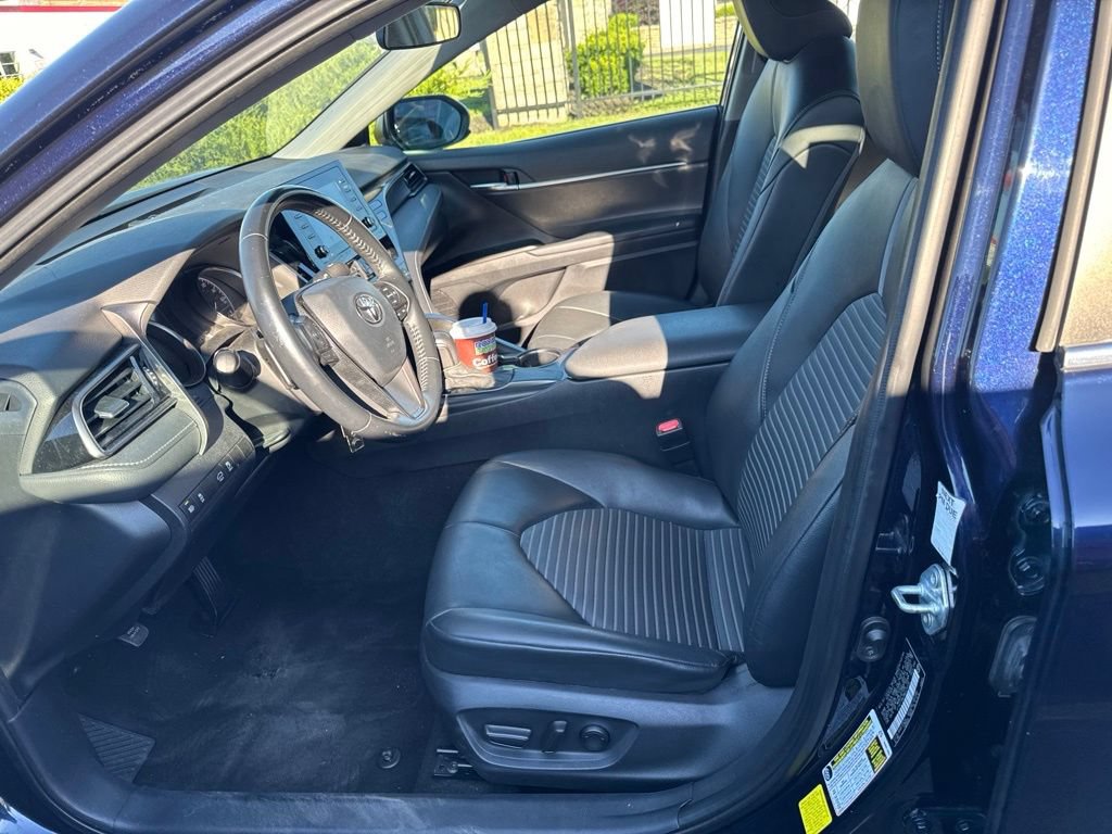 Used 2021 Toyota Camry SE FWD image 5