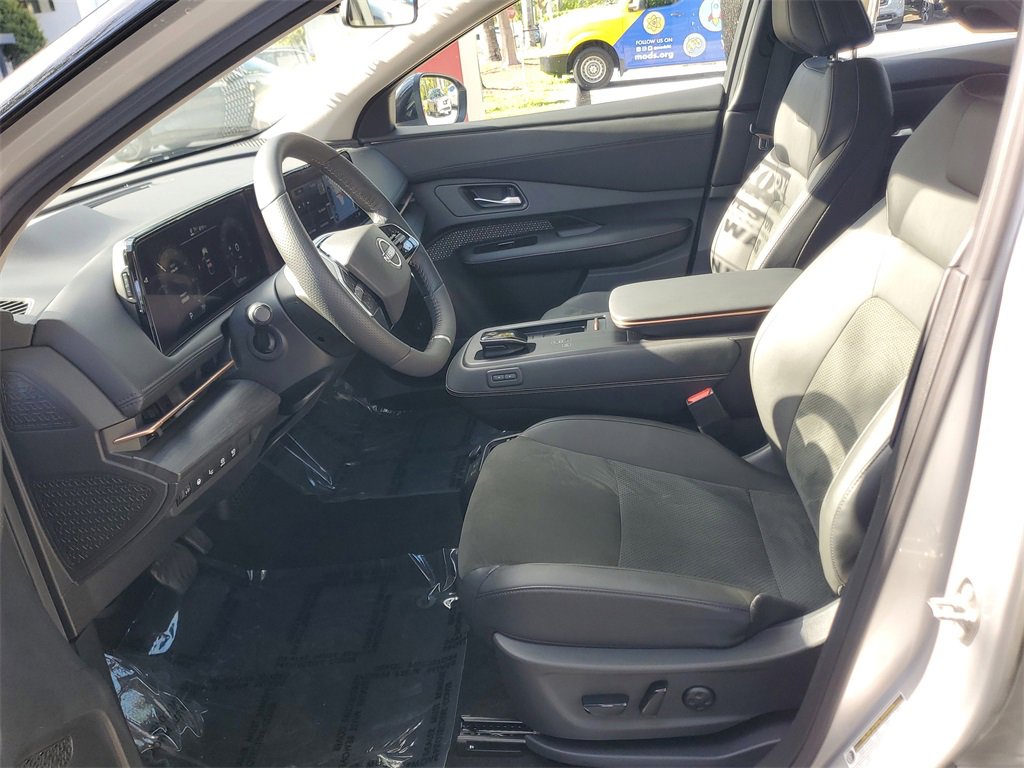 Certified 2024 Nissan Ariya AWD image 17