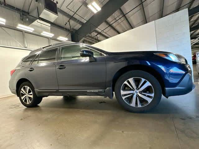 Used 2018 Subaru Outback 2.5i Limited AWD/4WD image 3