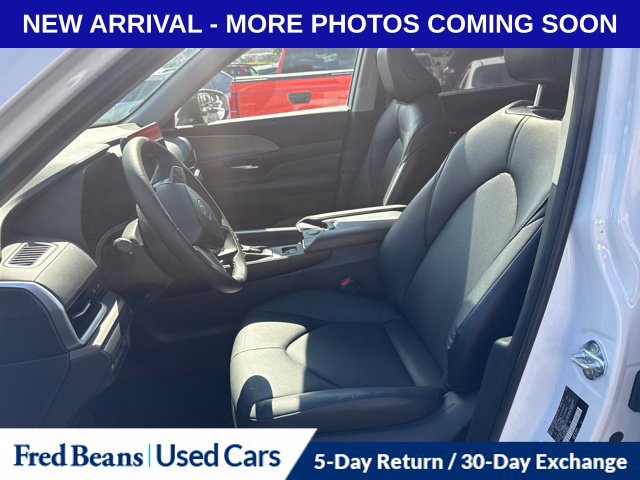 Certified 2025 Toyota Grand Highlander AWD image 12
