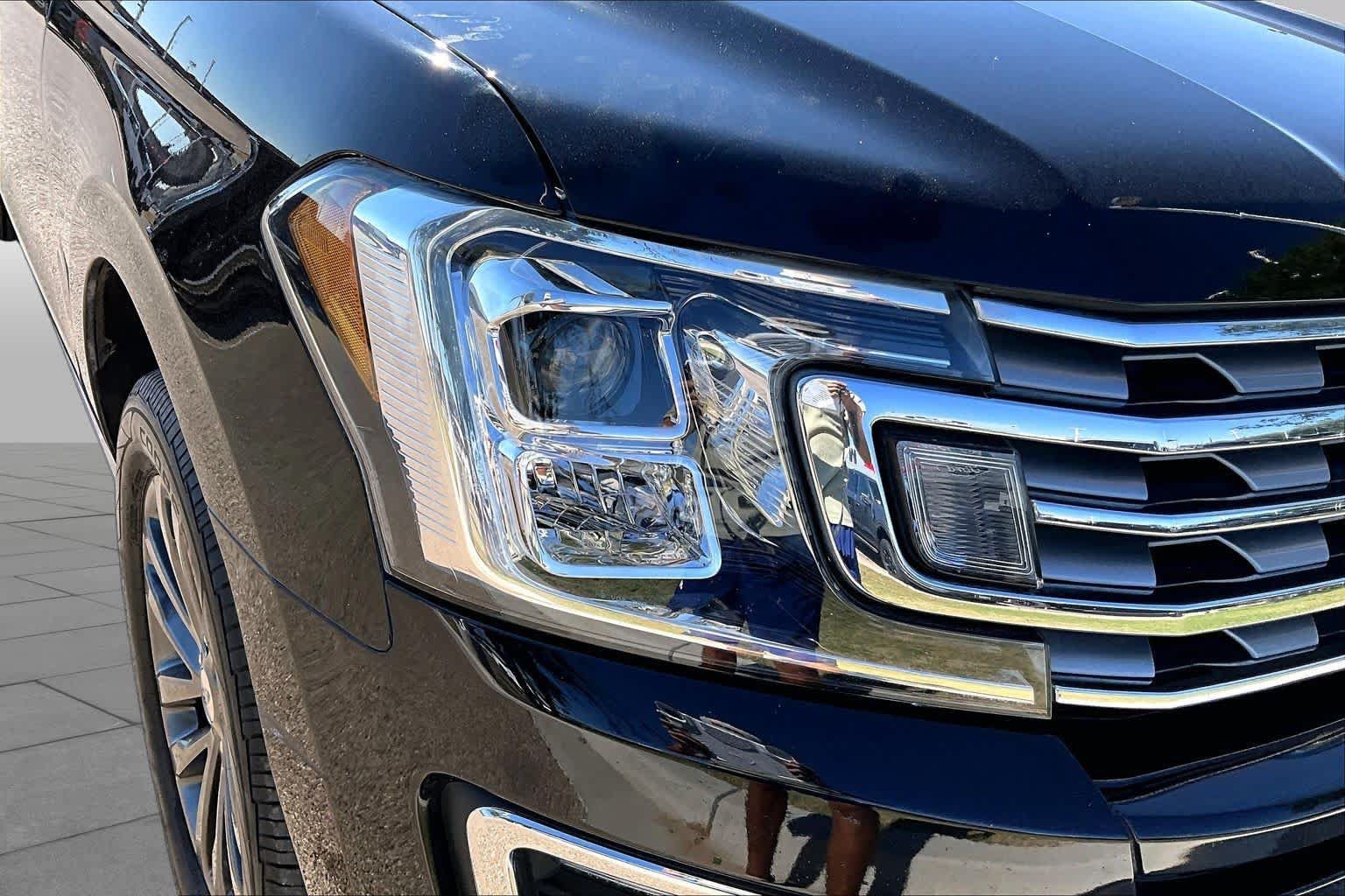 Used 2019 Ford Expedition Max Limited w/ Driver Assistance Package AWD/4WD image 18