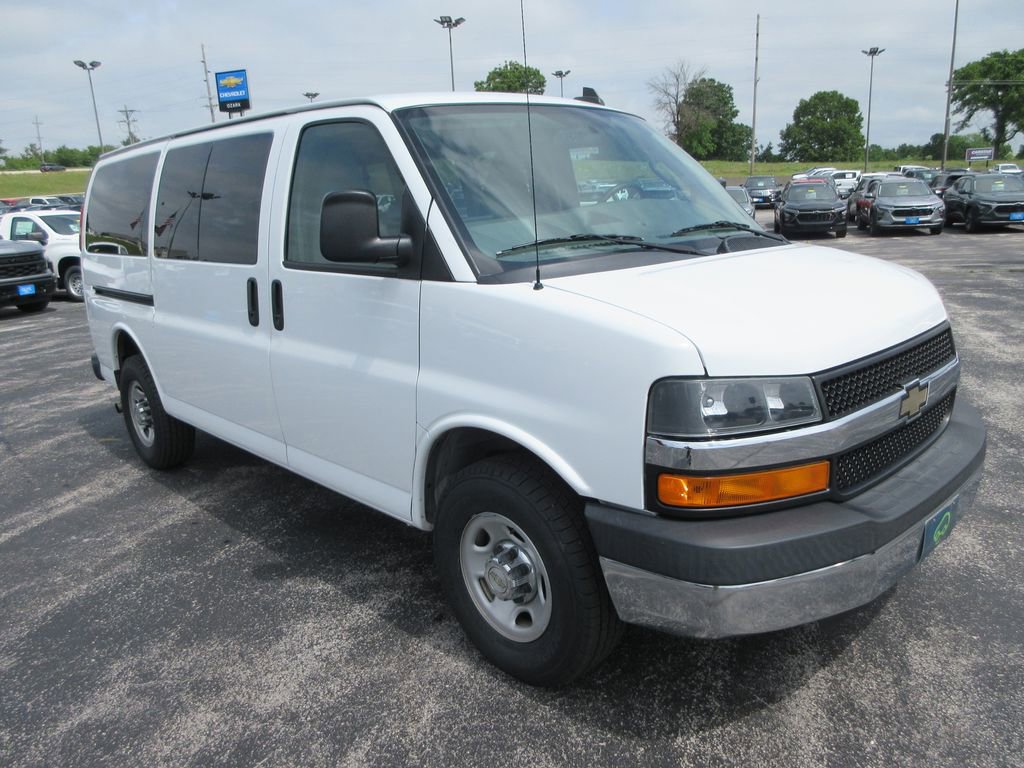 Certified 2016 Chevrolet Express 3500 LT w/ LT Preferred Equipment Group RWD image 7