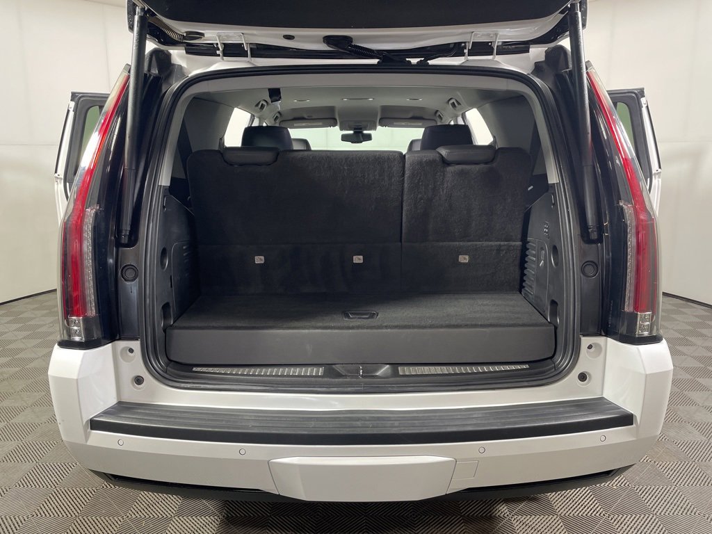 Used 2020 Cadillac Escalade 4WD image 21