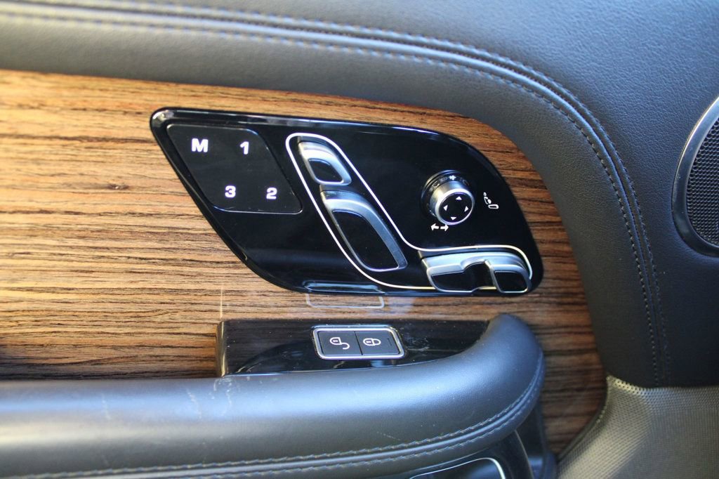 Used 2019 Land Rover Range Rover Supercharged image 27