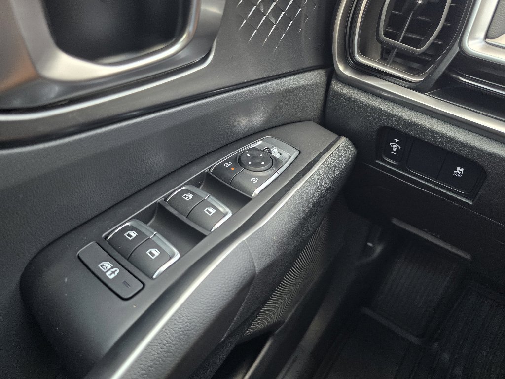 New 2026 Kia Sorento LX FWD image 12