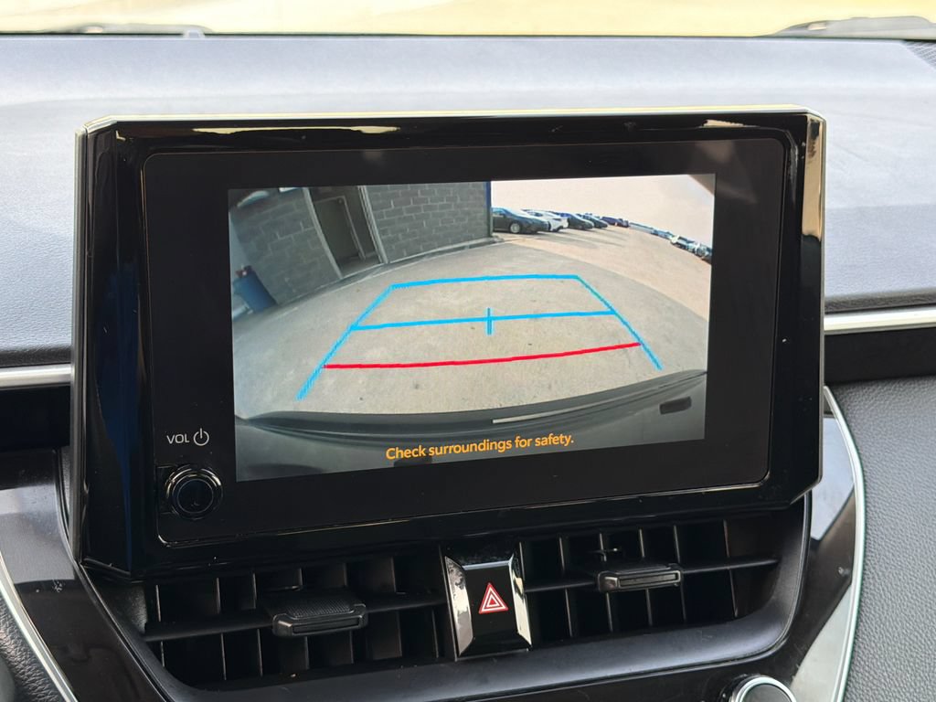 Used 2025 Toyota Corolla LE w/ Convenience Package FWD image 27