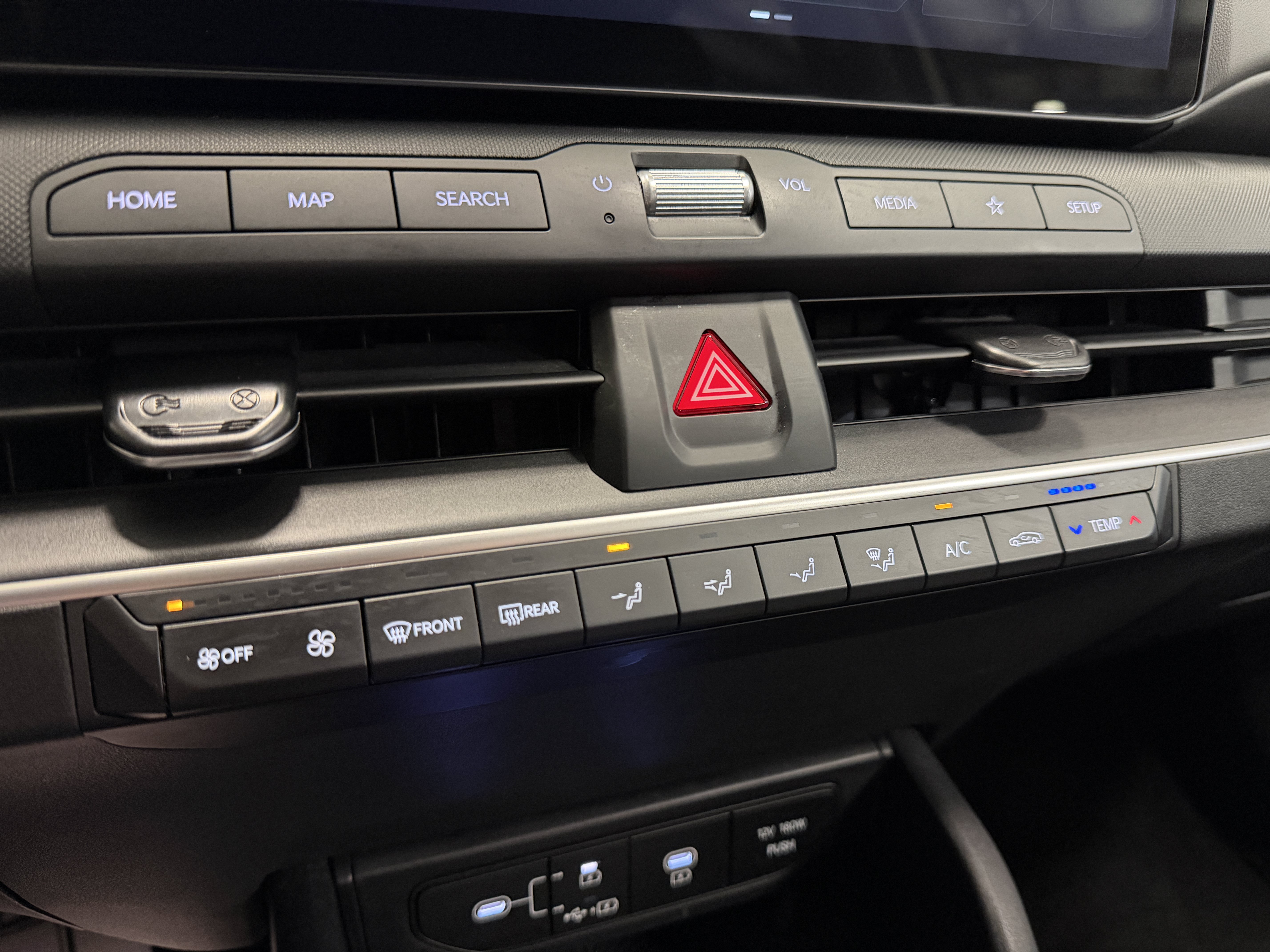 Used 2025 Kia K4 FWD image 10