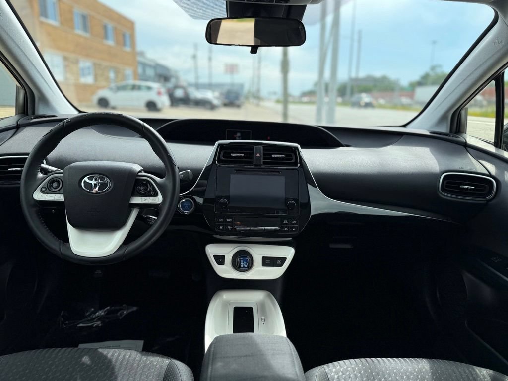 Used 2017 Toyota Prius Three w/ Advanced Technology Package FWD image 21